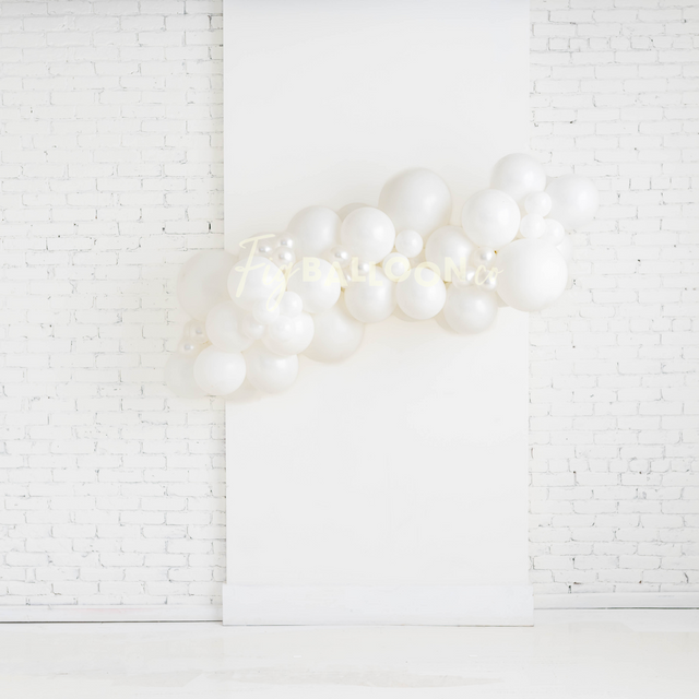 White Monochrome Balloon Garland